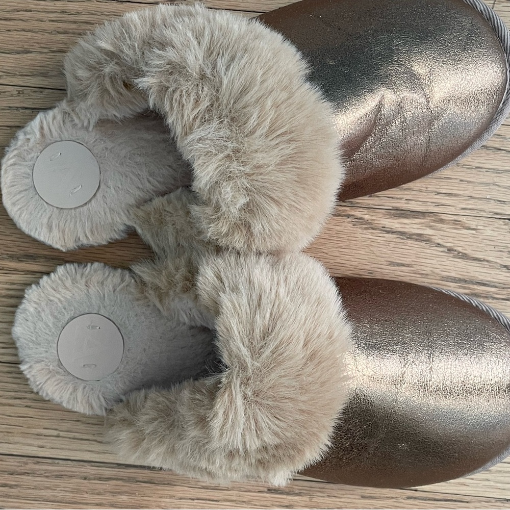Anthropologie Metallic bronze gold Slippers with Faux Fur Lining